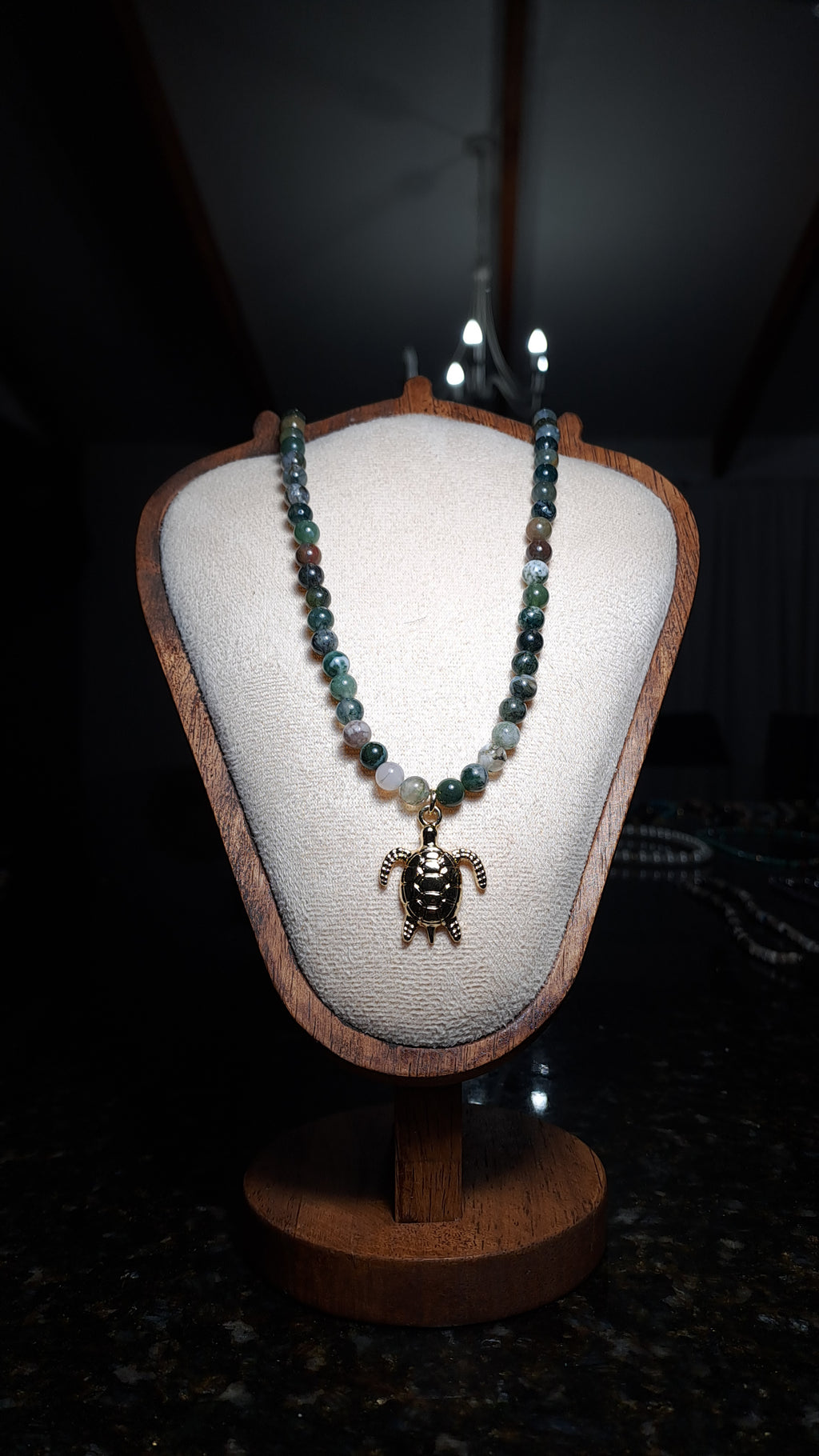 Collar 12