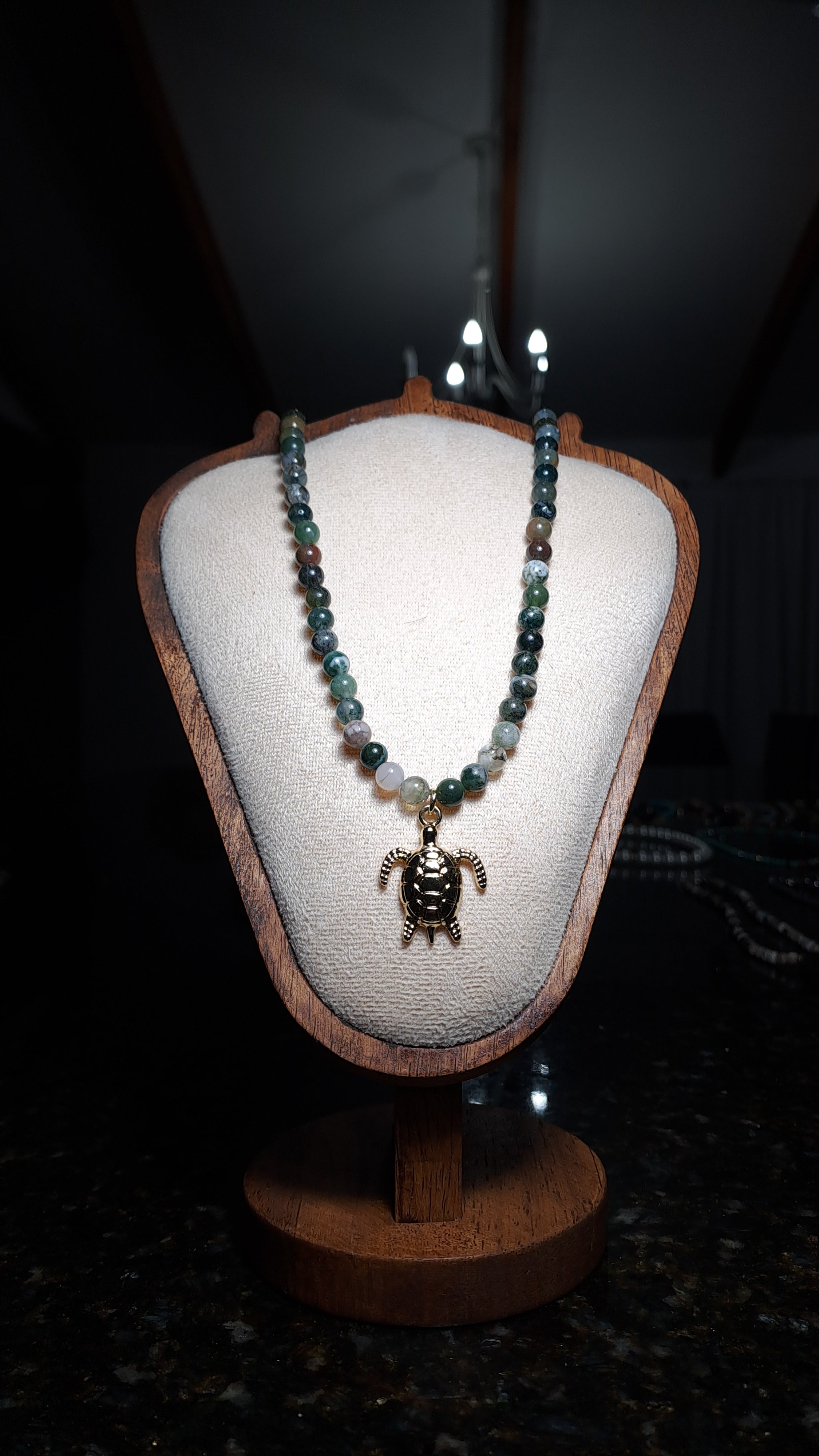 Collar 12