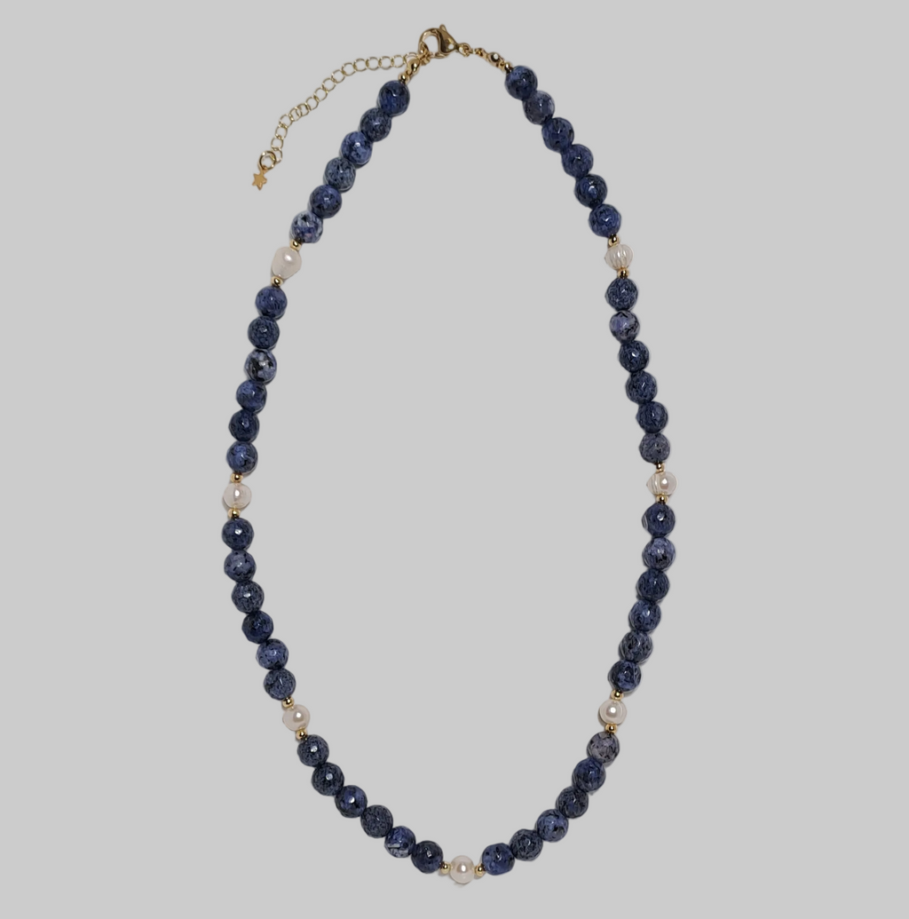 Collar 16